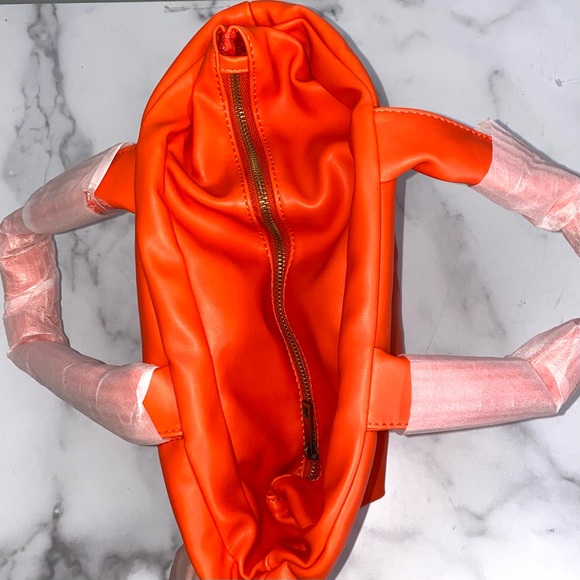 FREE PEOPLE Cloud Commuter Tote New Without Tags - Picture 9 of 9